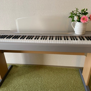 YAMAHA 電子ピアノ