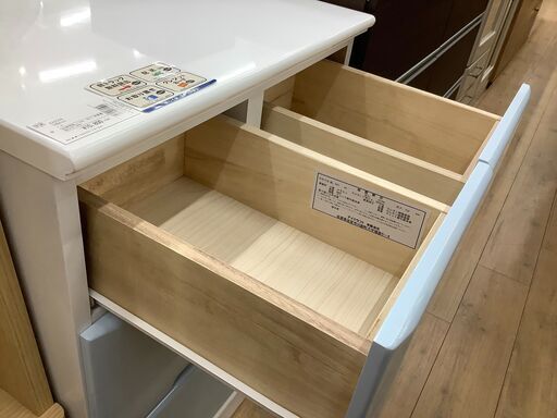 パステルカラーのブルーが可愛らしい小さめの3段チェストです！