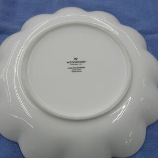 ウェッジウッド ワイルドストロベリー パステル ペタルトレイ プレート 大皿 直径24cm 札幌 西岡店の画像