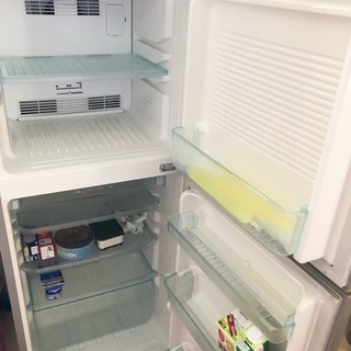 ②シャープ　冷蔵庫