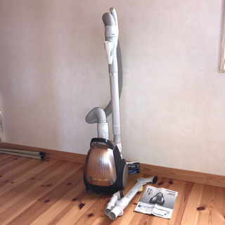 ５年保証つき　Panasonic 紙パック式掃除機