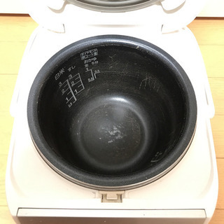 取引中【中古】TOSHIBA 炊飯器　3合炊きの画像