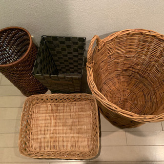 [無料] 編みかご4つ＋蓋つきかごの画像