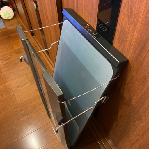 東芝　ズボンプレッサー