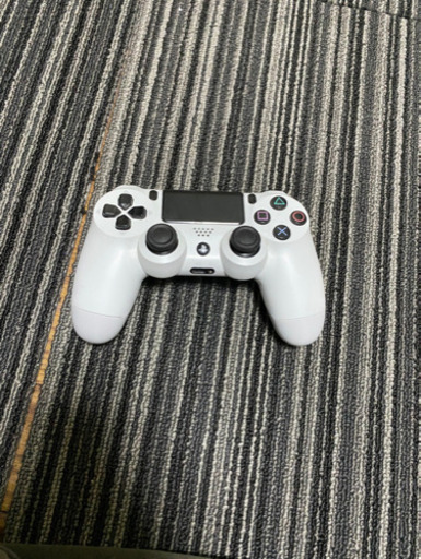 PS4 コントローラー　白　ジャンク品　バッテリー不良　☆受け渡し者決定☆