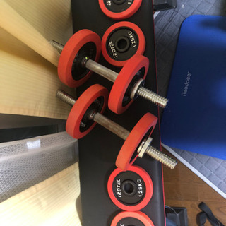 ダンベル×2とベンチ【問い合わせ多数につき、入札式にいたします。...