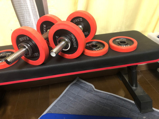 ダンベル×2とベンチ【問い合わせ多数につき、入札式にいたします。10/24まで。】