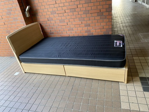 C1884 引出し付　シングルベッド