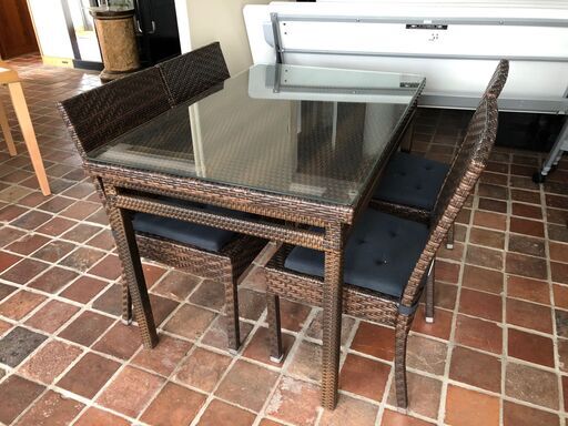 ラタン調　テーブルセット