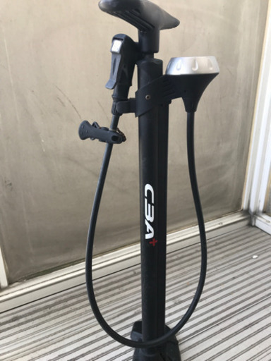 (売買終了)ロードバイク　多数傷あり　　　付属　ロードバイク専用空気入れ