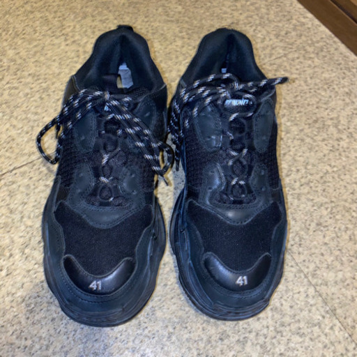 バレンシアガ  triple S