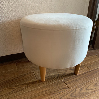 スツールの画像