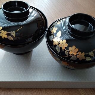 お椀（蓋付き、細工あり）　2客