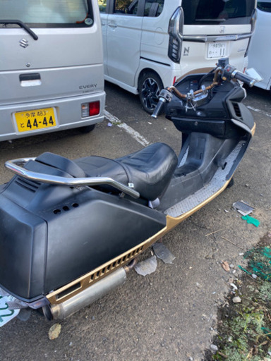 問い合わせが多くて大変なので、現金で買ってくれる人のみ募集します。