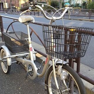 ★リサイクル/リユース自転車/大人用三輪自転車16,000円・アサヒサイクル・ローズマリー・前20インチ後16インチ・シルバーの画像