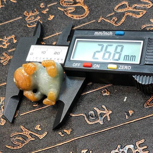 福袋 置物 猿 本翡翠 ヒスイ 黄色 緑色 誕生日プレゼント 申年 天然石 鑑別書有