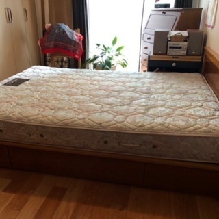 ダブルベット　引き出し付（保管状態　良）大事に使用してきました