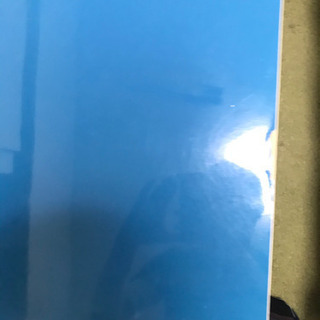 ブルーのテーブルの画像