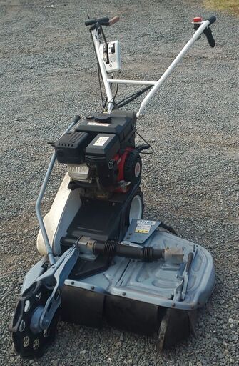 鹿児島発　　自走式二面草刈機４サイクルエンジンウイングモアWM736