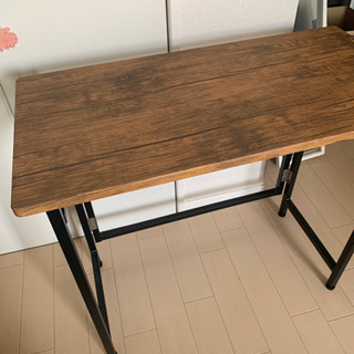 折り畳みデスクの画像