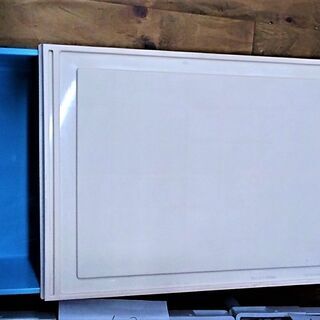 【中古】衣装ケース　正面の引手部分が青色の画像