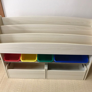 おもちゃ棚　絵本棚　収納棚