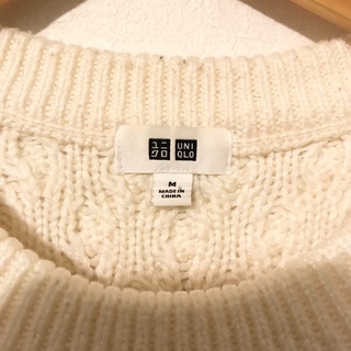 ユニクロ ケーブルニット セーター(2点まとめて¥900)の画像