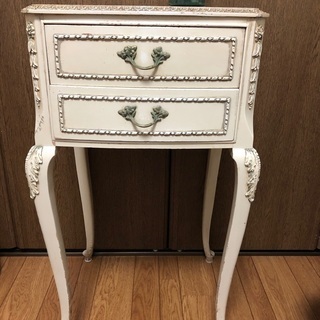 フランスアンティークキャビネット