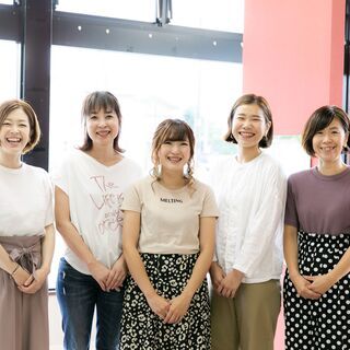 【日曜定休・完全週休二日制・残業なし・ブランクOK】ヘアカラー専門店の美容師（カラーリスト）の画像