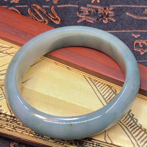 福袋 バングル 本翡翠 ヒスイ 誕生日プレゼント 魔除け 縁起物 レディース 鑑別書