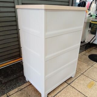 衣類収納ケース（チェスト）の画像