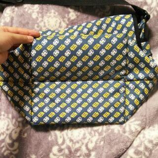 値下げアウトドア ショルダーバックの画像