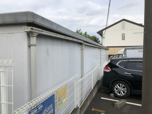 イナバ物置　カーポート6台分　200000円‼️