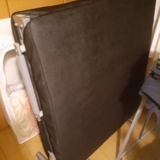 【引取可能な方】折りたたみベッド