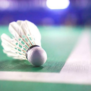 バドミントンやりませんかーっ🏸