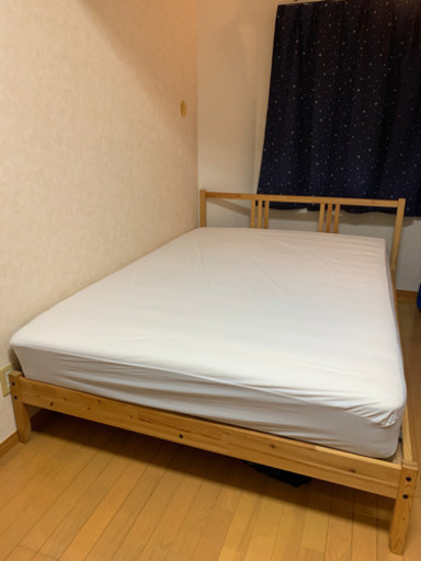 IKEAのベッド ダブルサイズ