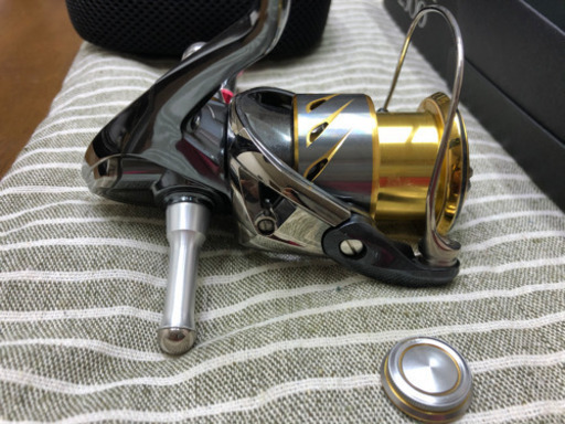 14 ステラ　2500 バサートカーボンハイブリッドノブ＋スタンド付き