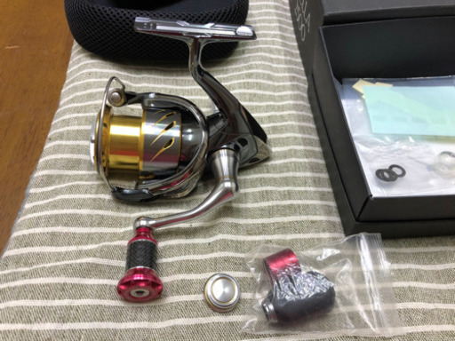 14 ステラ　2500 バサートカーボンハイブリッドノブ＋スタンド付き
