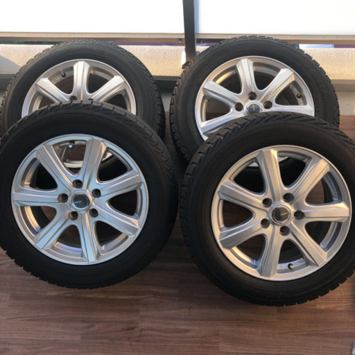 スタッドレスタイヤ　16インチ