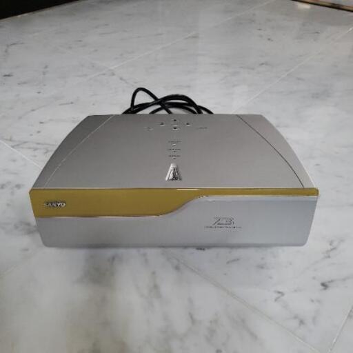 ホームプロジェクターSANYO  Z3