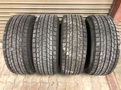 スタッドレス  265/70R15 バリ目