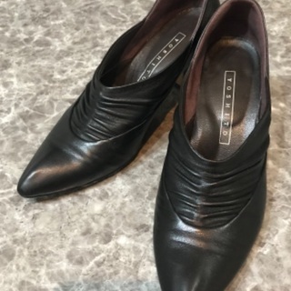 YOSHITO  ヨシト　パンプス　黒　22.0㎝！！