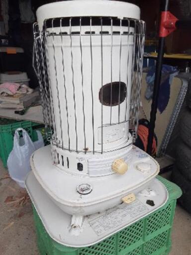(お取引中）CORONA灯油ストーブ