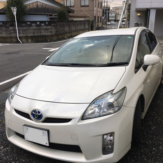 トヨタ　プリウス　