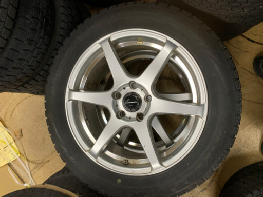 スタッドレス　215/55R17  アルファード　オデッセイ　エスティマ　ヴェルファイア