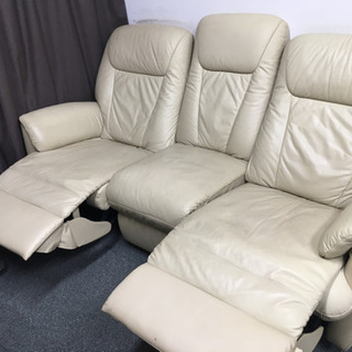 【無料】三人掛けソファーの画像