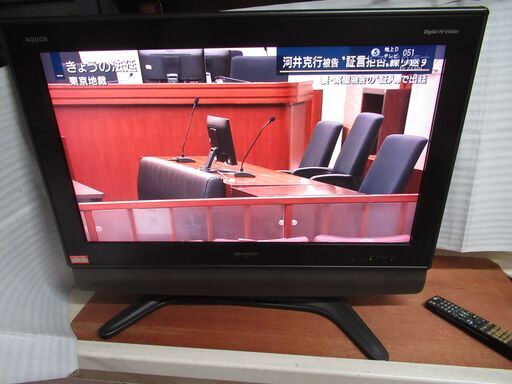 世田谷区近辺配送可能　正常作動品　注意:リモコンなし　シャープ 32V型 液晶テレビ AQUOS LC-32GS10 フルハイビジョン 2007年モデル　アンダースピーカー型　B-CAS付