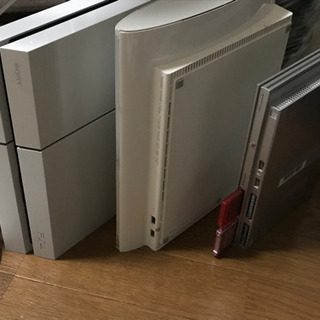ゲーム機、ソフト、漫画、カードなどの画像