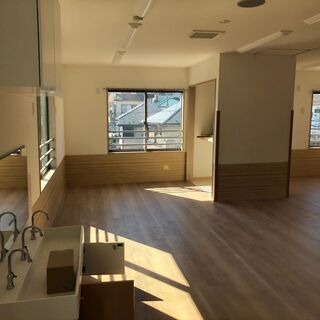 【オープンしたばかり　保育士募集】●東急線/菊名駅 徒歩11分● 定員60名の認可保育所です。の画像