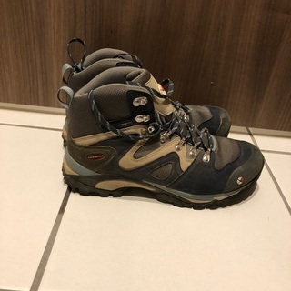 ゴアテックス　アウトドアスニーカー　24.5/25.0　登山、アウトドアフェス　防水　GORE-TEXの画像
